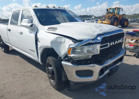2018 Ram 2500 Laramie 4X4 6'4 Box from USA, damaged, VIN 3C6UR5FL8JG348297